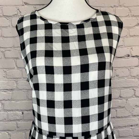 Pretty Garden Buffalo Plaid Dress size Large - Picture 2 of 10